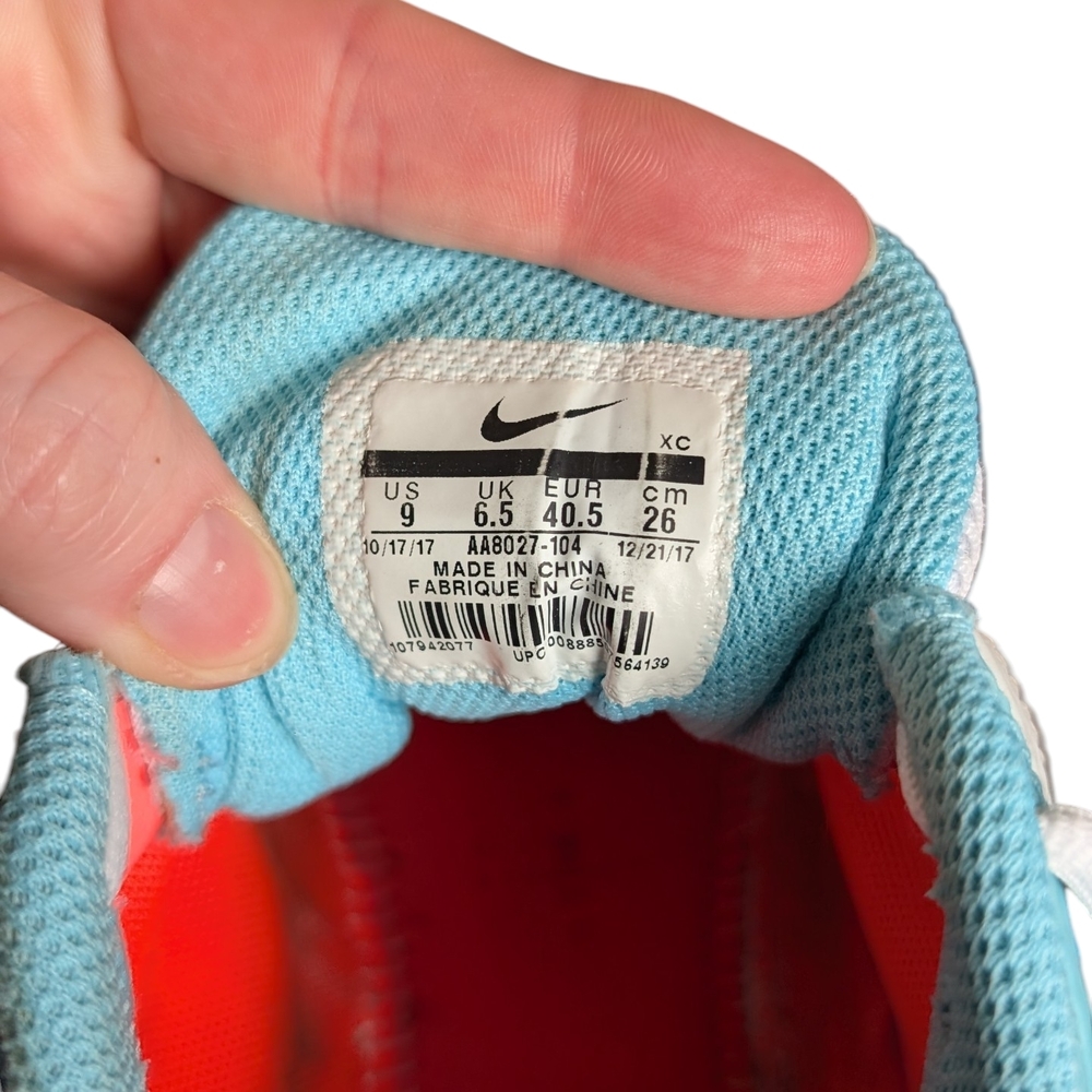 Nike Women's White and Teal Athletic Shoes - Picture 4 of 9
